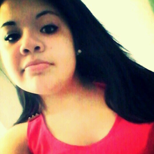 Com certeza a garota dos teus sonhos ; Talvez a mulher da tua vida  ;*