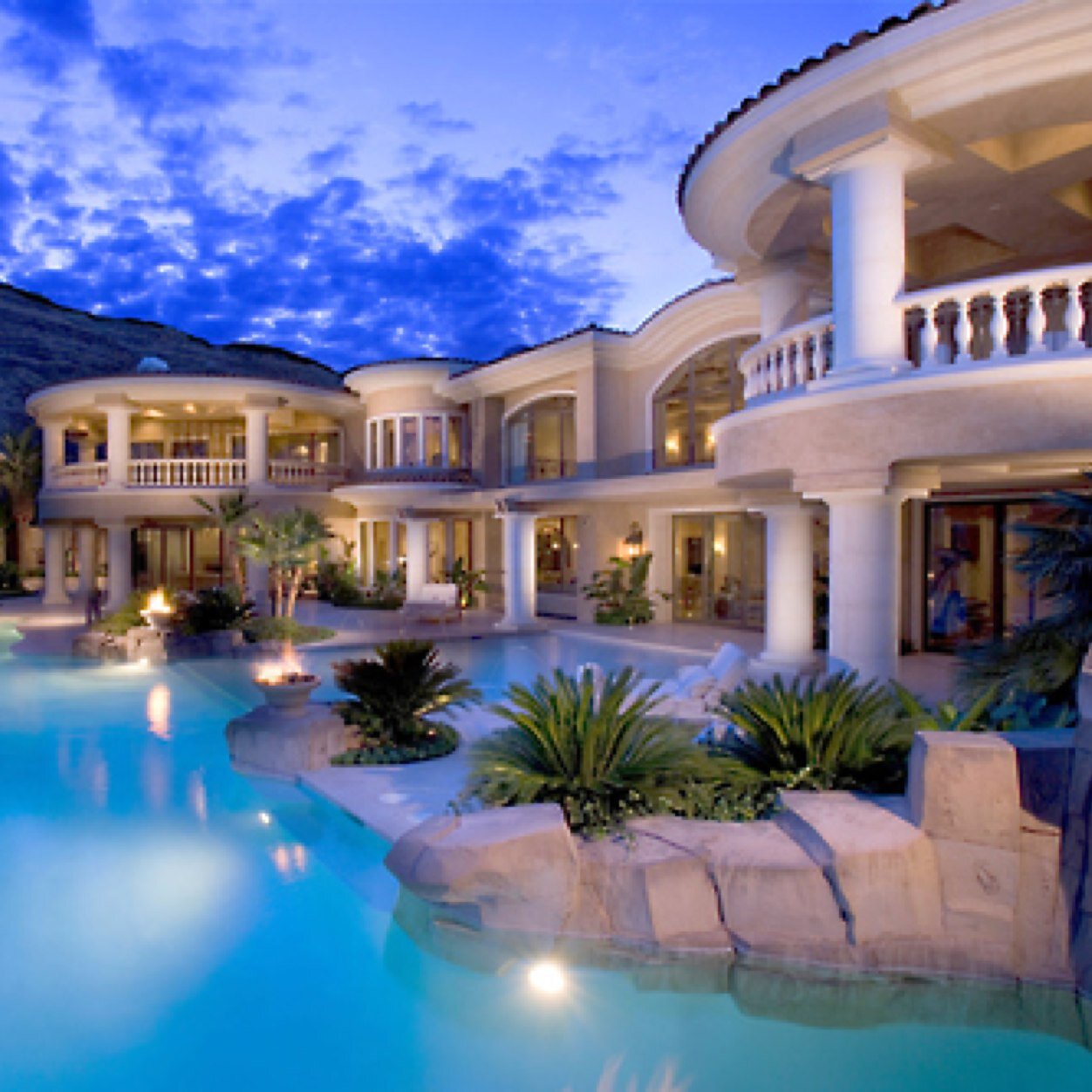 Incredible houses around the earth.
