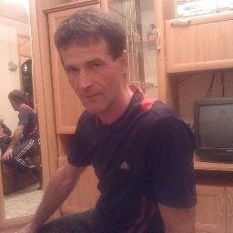 Мы сотканы из пыли звездной, друг друга мы должны ценить, пока мы дышим, то не поздно, сверкать есть время и любить