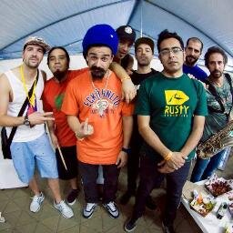 Unidos con un mismo propósito, apreciar el talento de esta espectacular banda de reggae.
