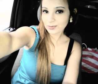 Soy una chica super romantica y super sincera No confundas mi personalidad con mi actitud, mi personalidad es quien soy y mi actitud depende de quien seas tú.
