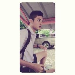 ชื่อ เบ้น ครับผม นิสัย กวนตีน ไม่หยิ่ง ทักมาก็คุยทุกคน 
โสดสนิท ทักได้ครับผม ^^