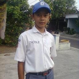 yusup krisna pendukung chelsea fc, SEDANG DI JURUSAN OTOTRONIK A DI SMK NEGRI 2 KARANGANYAR. langkah kecilku adalah, awal sukses besarku
KTBFFH