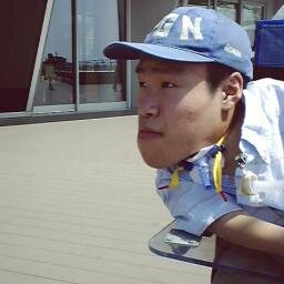 TRPV4異常症（変容性骨異形成症Metatropic Dysplasia）でゴジラから警察まで幅広く。福祉とエンターテイメントの融合を目指している。