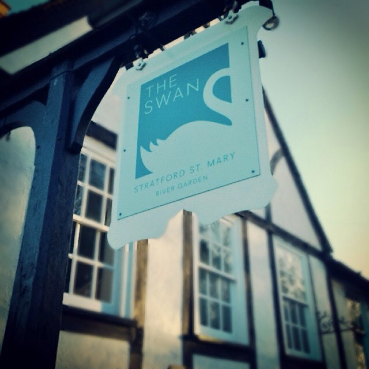 A late 16th century inn at the heart of Constable Country. Great food, wine and beer.