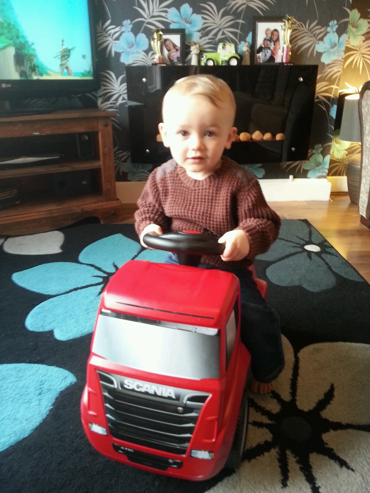 Tom1Carter's profile picture. Security Installer