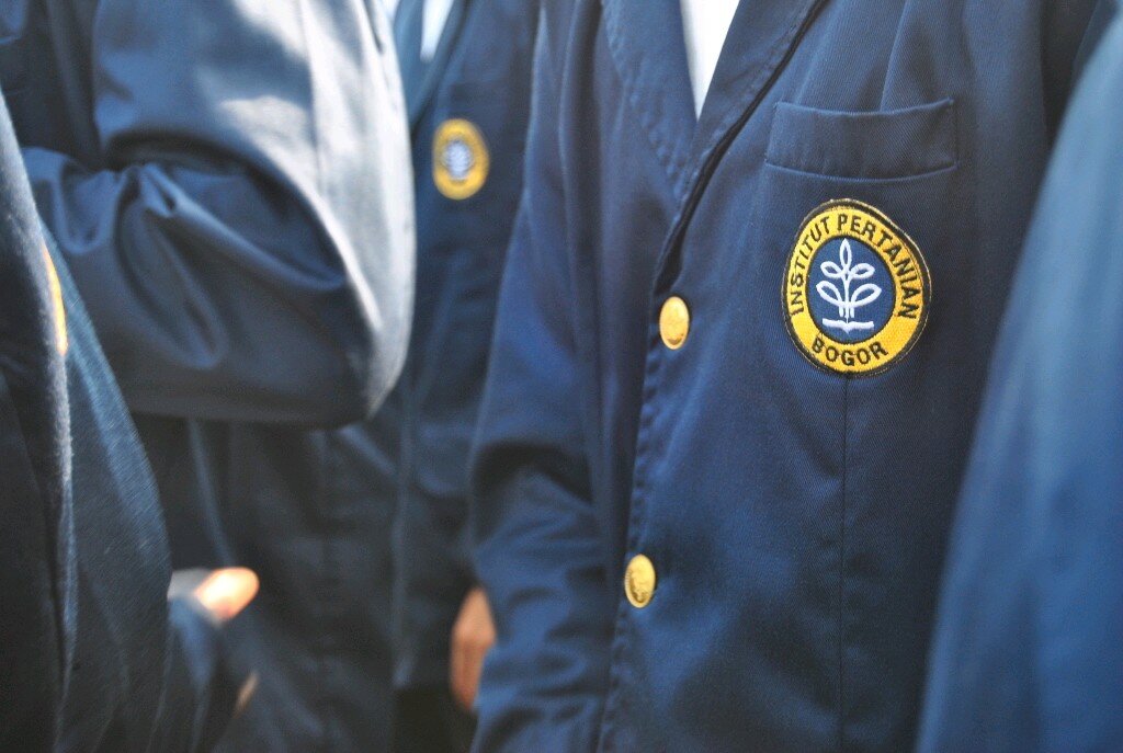 Info S1 IPB & akun tanya jawab | unofficial account of 50 Generation IPB  | Database peminat 2014/2015 http://t.co/LJeW9x2Wav | http://t.co/mj1rBnw1uB