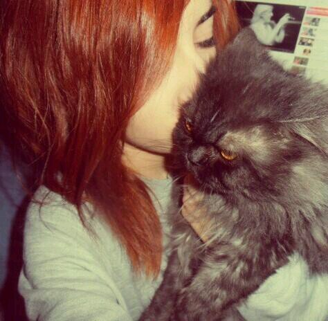 julia_fuckin33's profile picture. AMO A MI IMBECIL. Soy muy cabrona cuando quiero y con quien quiero.     ADTR, BMTH,  Enter Shikari,  Paramore