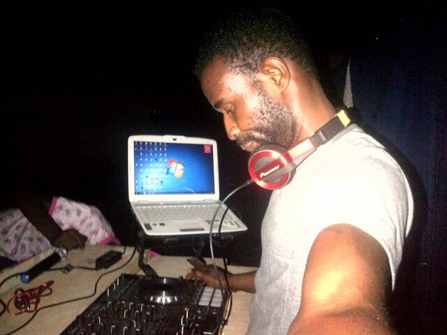 Ȋ̝̊̅ believe i̶̲̥̅̊n̶̲̥̅̊ M̶̲̅Ɣ‎​‎​ self an Ȋ̝̊̅ get focus..MUSIC IS MY LIFE...?