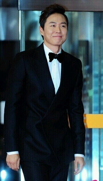 Yeonjunghun_bot's profile picture. [1978.11.6] 연정훈 원조봇입니다. 실제 연정훈배우님은 트위터를 하지않습니다.(방송일정 등은 공지되지 않으면 대답해드리기 어렵습니다.)