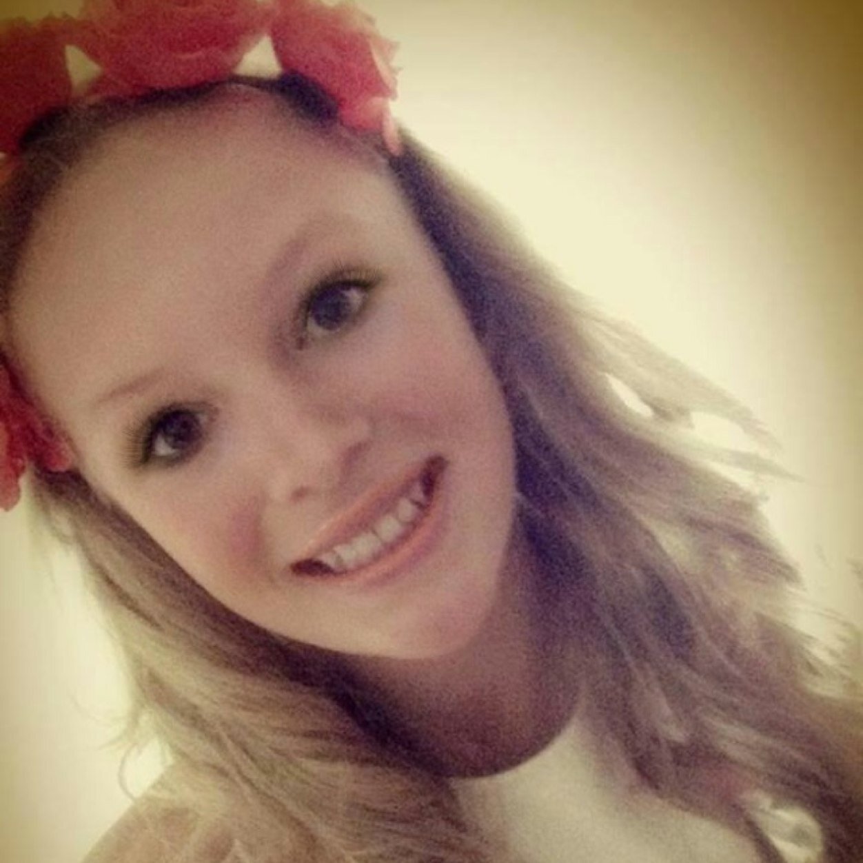 JorjaFolkes's profile picture. im 14 years old follow me and ill follow u