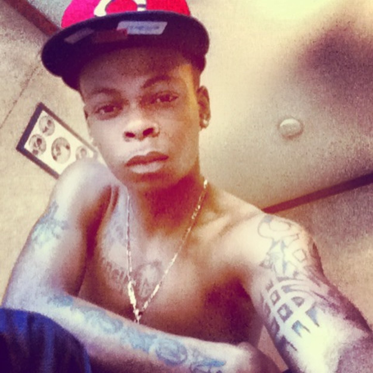|kixkkn backk tryna maintainn ! Gettn $ is ah habit . .gotta have ¡t ! im 1 #blessednigga . .holdn duh #kie