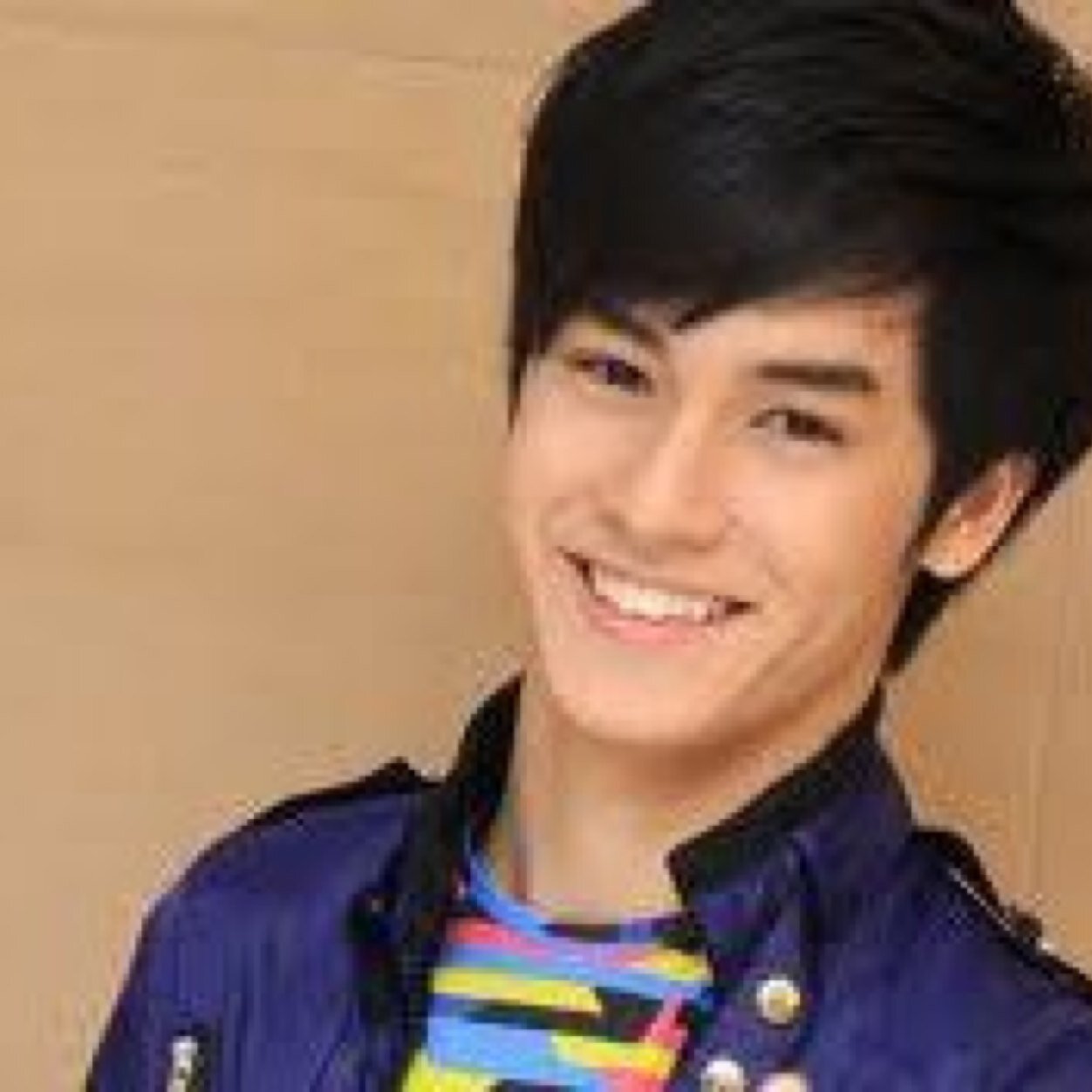 Update Kao's new in Thai and English. This page is run by Team Jirayu.