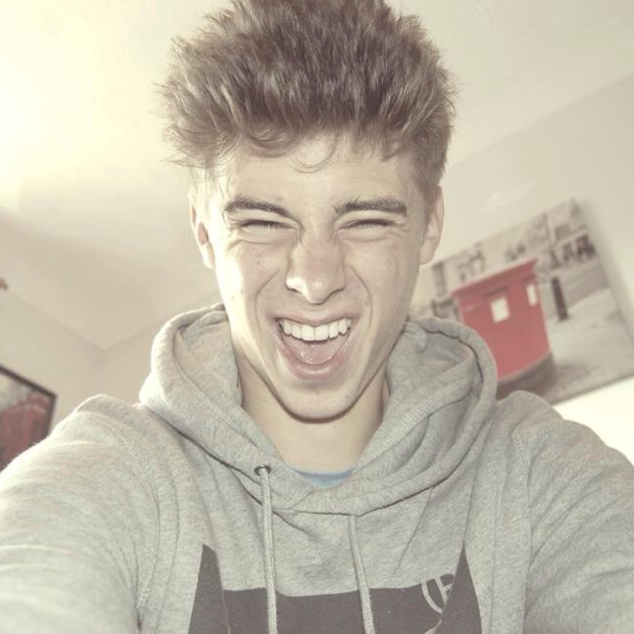 Martin Belsey
March 17th 1997 
Instagram -   M_R_B_1