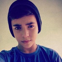Sou muito fã de Michael Jackson e de Sam Alves,curto pop hip-pop e etc.E.....Amo pizza '-'