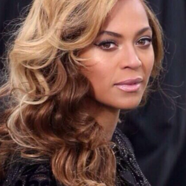 Iseeyoustealing's profile picture. Steal a tweet?im not gonna let you go