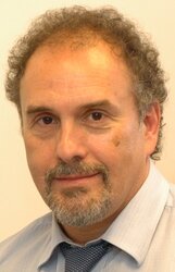 Periodista desde 1977.  Editor Jefe y analista político del Diario Clarín. Maestro de la FNPI. Conductor de Código Político los jueves a las 23 por TN
