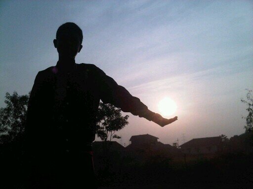 People who want to succeed are those who always work hard and like to try new things