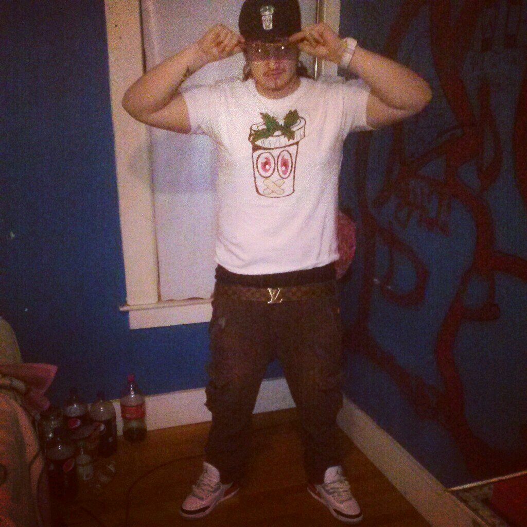 #TeamForeign#GMG#LzUp#ALLTHATSHIT#TrustNone#FuckThaOps#ForiegnGang#TurnUp House Arrest still gettin this money follow me on IG@thisniggajermz