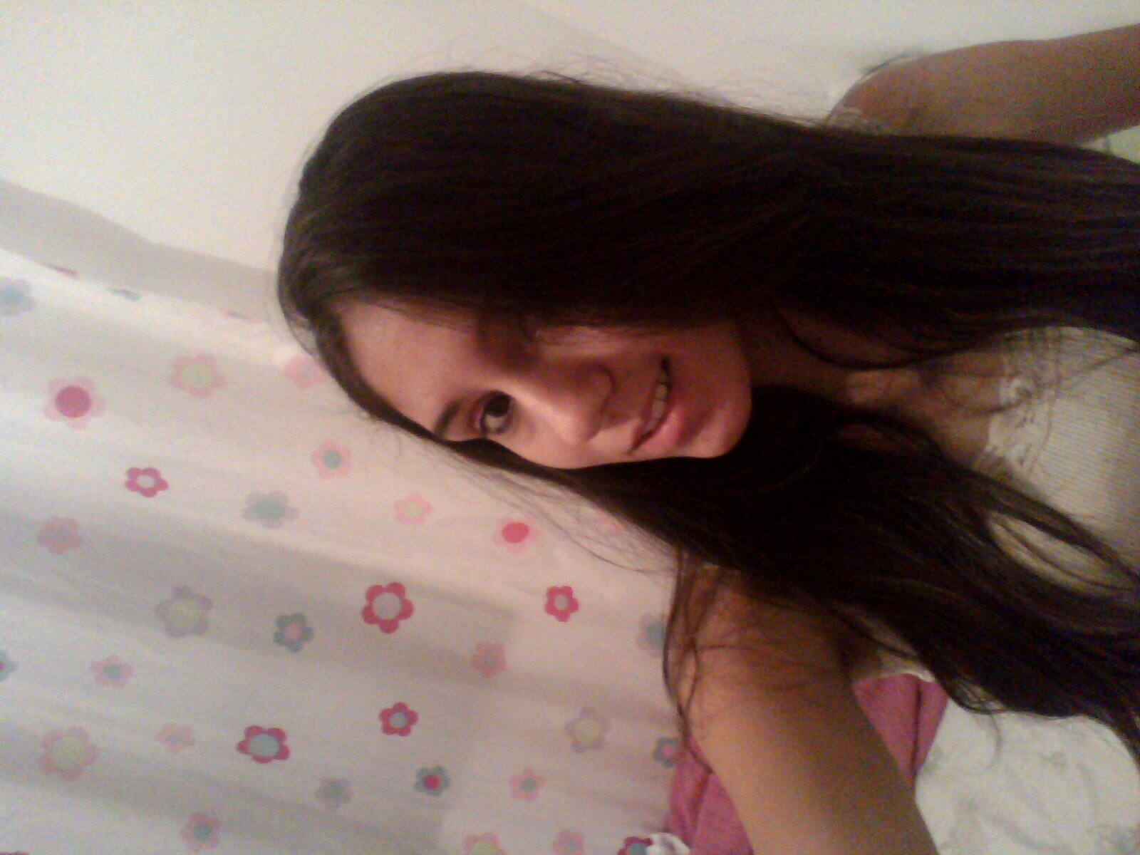 naao se engane coom um sorriso poiiis a maldade esta na mentee