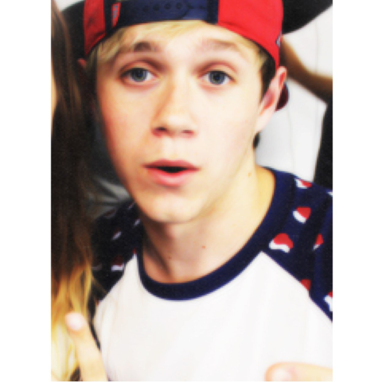 Itszaynsgirl_'s profile picture. NO me sigas aquí. Sigueme en @zaynftgrey_ y pideme followback que te lo daré. Prometido. PREGUNTAME ALGO http://t.co/gp0XCy9XY2