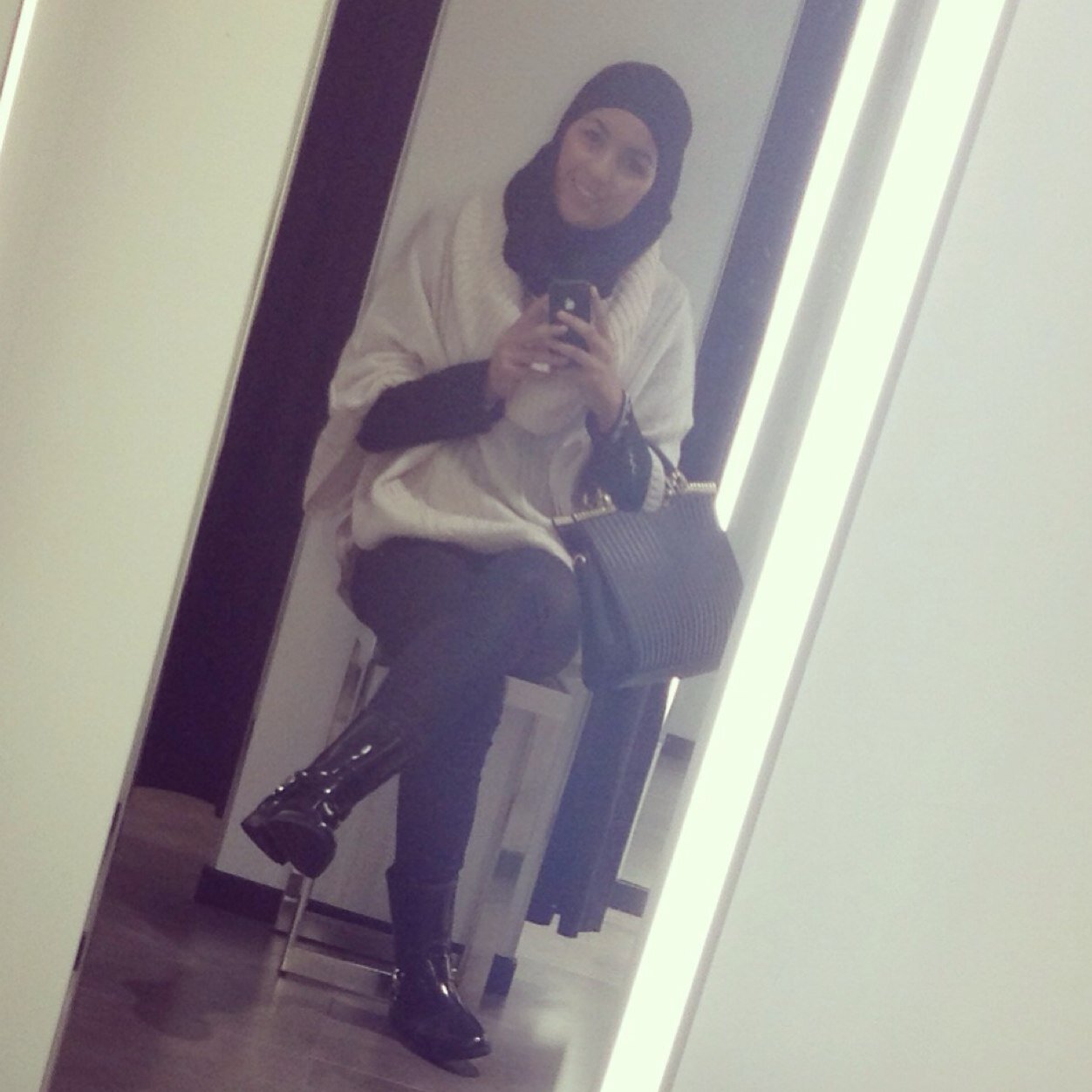 IG: SDA3KIND__                                                BBM: 7C4CED97