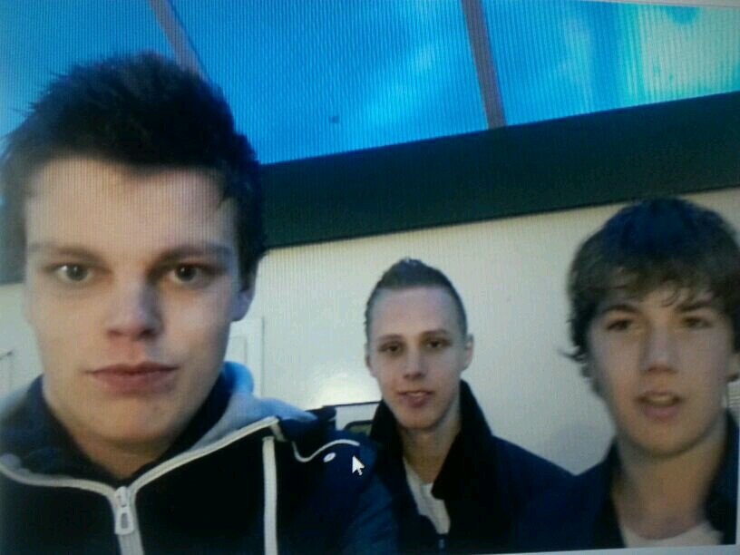 JoeyTweett's profile picture. 18 Years | Ommen | Minus is More | Fuck the System