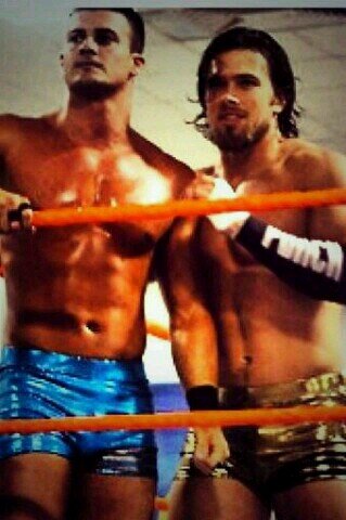 ResilientMaddox's profile picture. Chiseled Ruggedly handsome,but in a Brad Pitt sort of way. The Best RAW GM Ever Had!