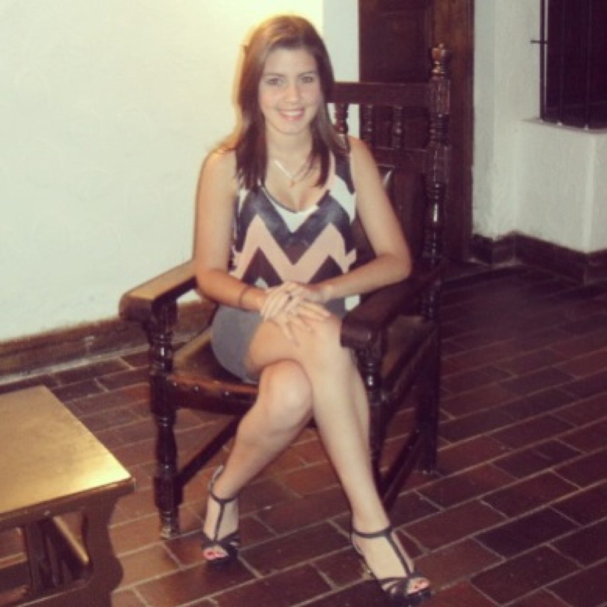 Ucab. Relaciones Industriales  
 Jah gonna keep me strong.    
Gatosgatosgatos♥ 
 Insta: danibonilla10