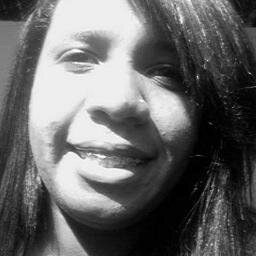 todas as vezes que se sentir só chore pois ao cair una lagrima significa o surgimento de um novo sorriso :) ♥