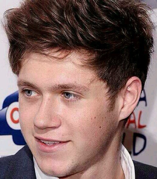 Music | Boybands | Food | Pizza is nice :)