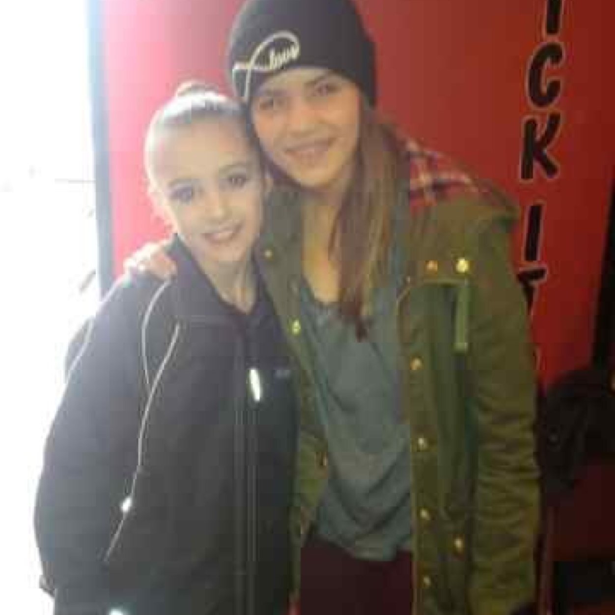 gracehoran5678's profile picture. мαg¢σи, 1∂, ¢σ∂у ѕιмρѕσи, я5, кαту ρєяяу, ℓιттℓє мιχ, αяιαиα gяαи∂є~∂αи¢єя~fσℓℓσωє∂ ву тнє αмαzιиg вяιттαиу яαумσи∂~