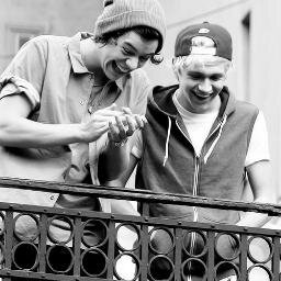 69% Hazza Ricitos Styles.         10 de Julio de 2014. HARRY BE WITH ME SO HAPPILY. 5 tontusios son mi vida.