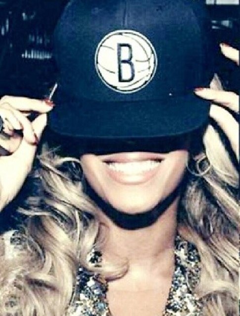 BEYONCÉ ❤️
Follow me on Instagram | @WeAreBeyonce