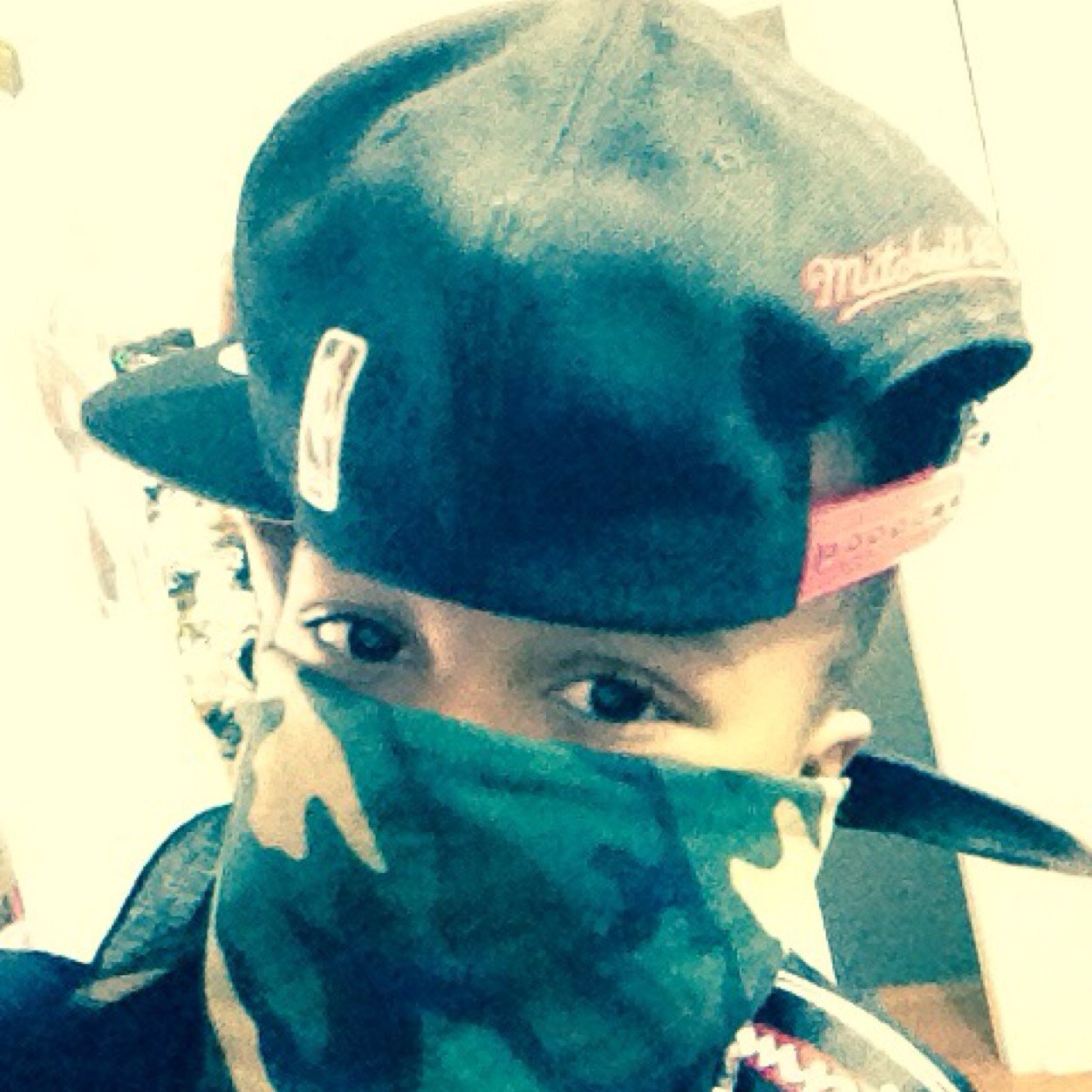 @tiffaany_xo
Dhat sweetie doe 
high~life
Chicago
Ghost