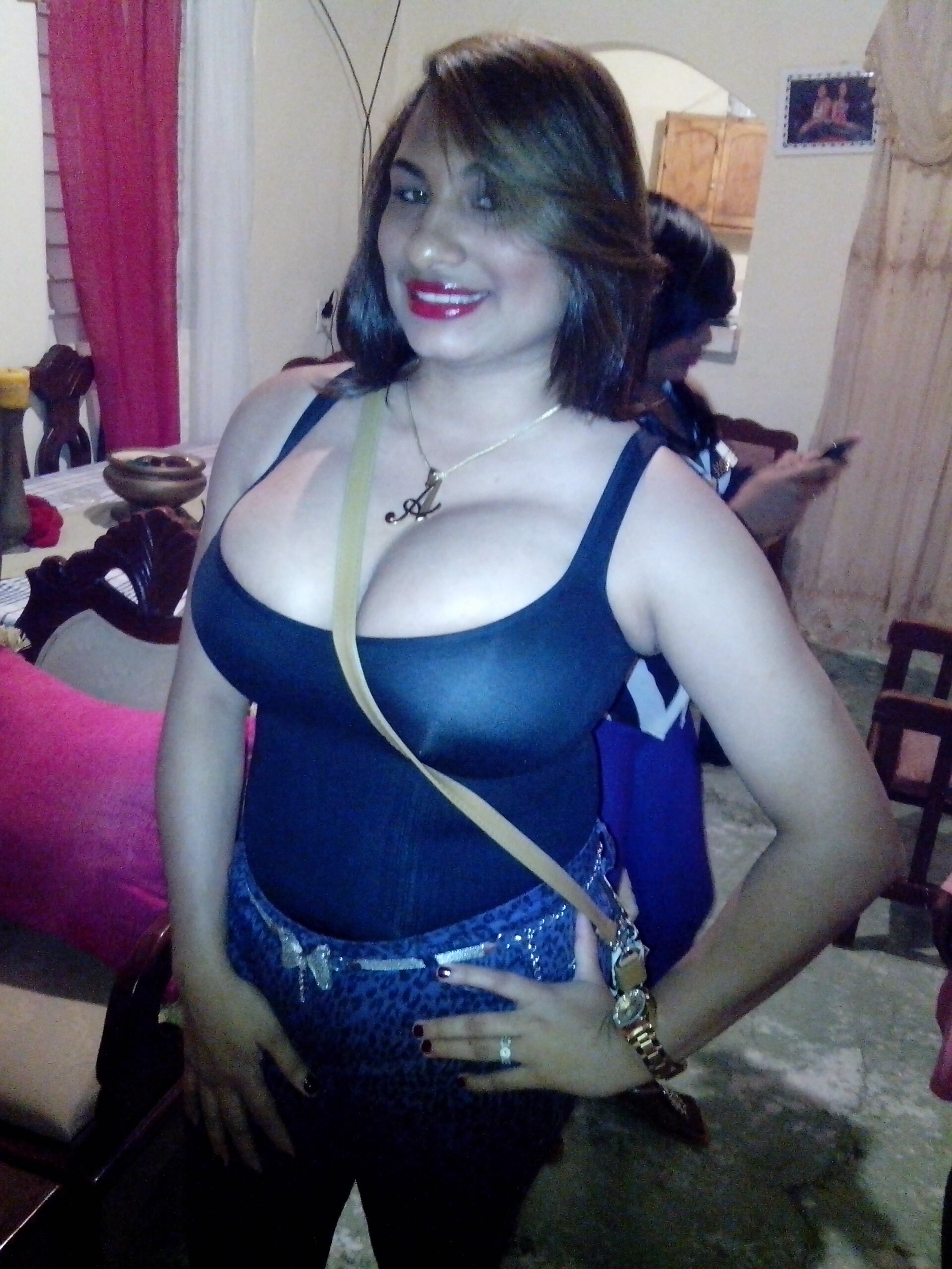 AriannaTorres7's profile picture. Vivo mi vida; No la de nadie