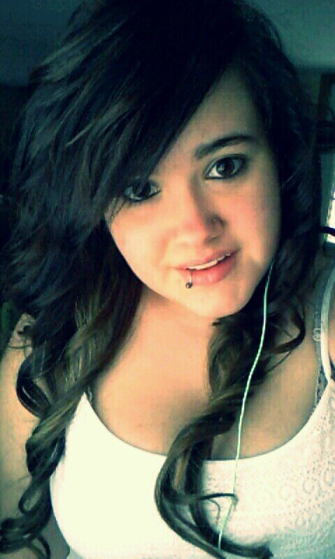 neon_cupcakes69's profile picture. 