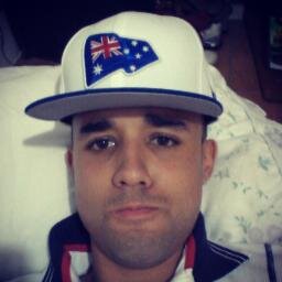 Faixa azul de Jiu Jitsu , dalhe porco e nerdiador do infinito numeral .