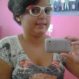 Procure um motivo para sorrir, mesmo que o mundo queira te derrubar. :) :p