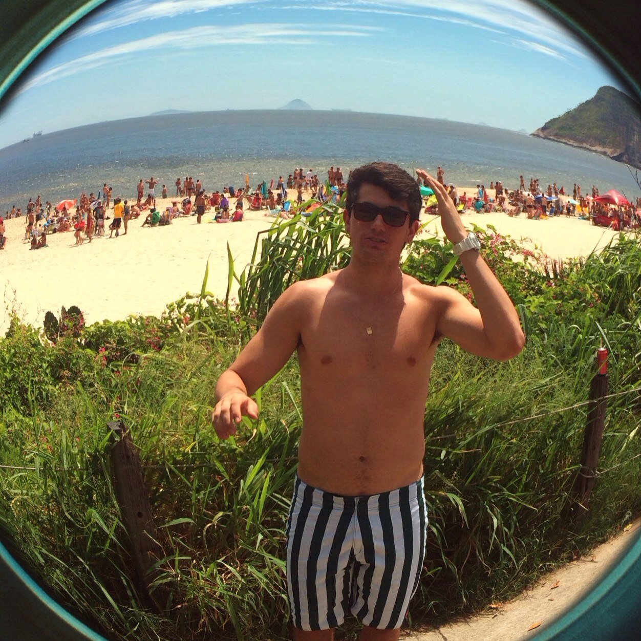 Basketball player, born in Niterói-RJ and Living in Limeira-SP