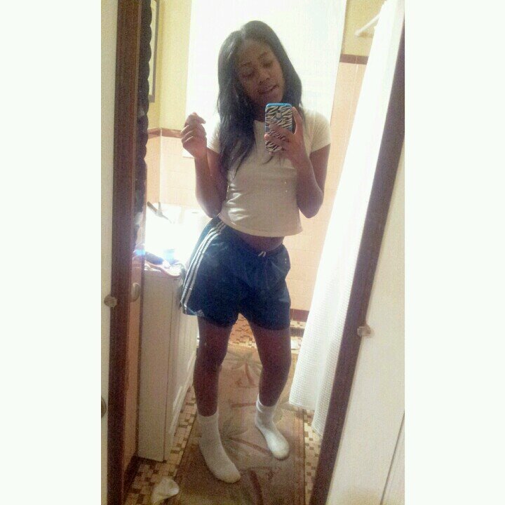 Party & Bullshit ! Im Just Living Life ; Follow Me On IG @__traaap .