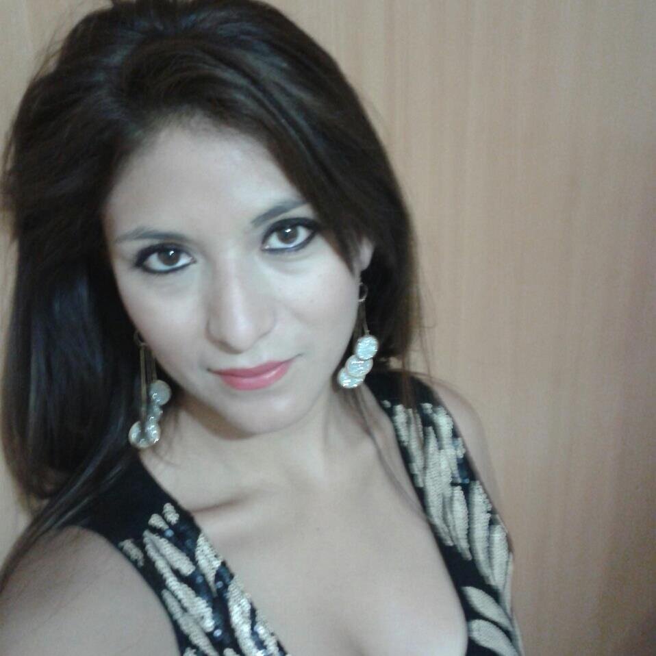 inteligente, sencillita y carismática.... que mas puedo pedir.