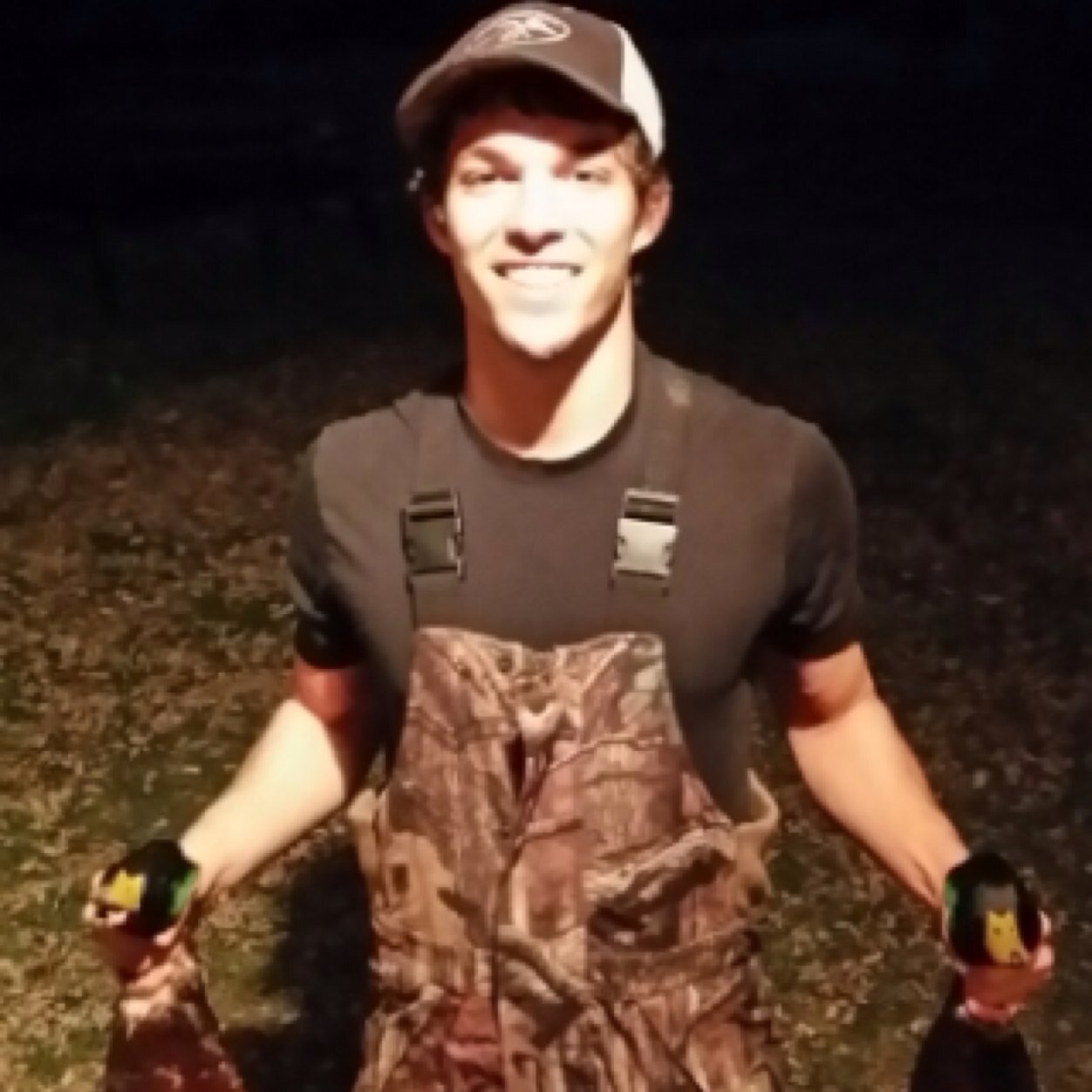 Pruettsims's profile picture. Currently a UofA student studying Pre-med/kinesiology. Co-Founder of VFL. Disciple of Jesus Christ. Romans 6:23