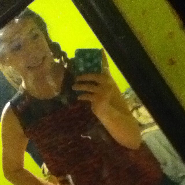 Tiffanyylynn, 16 i'm a nice person till you piss me off taken by the best 12-5-13follow me i'll follow back