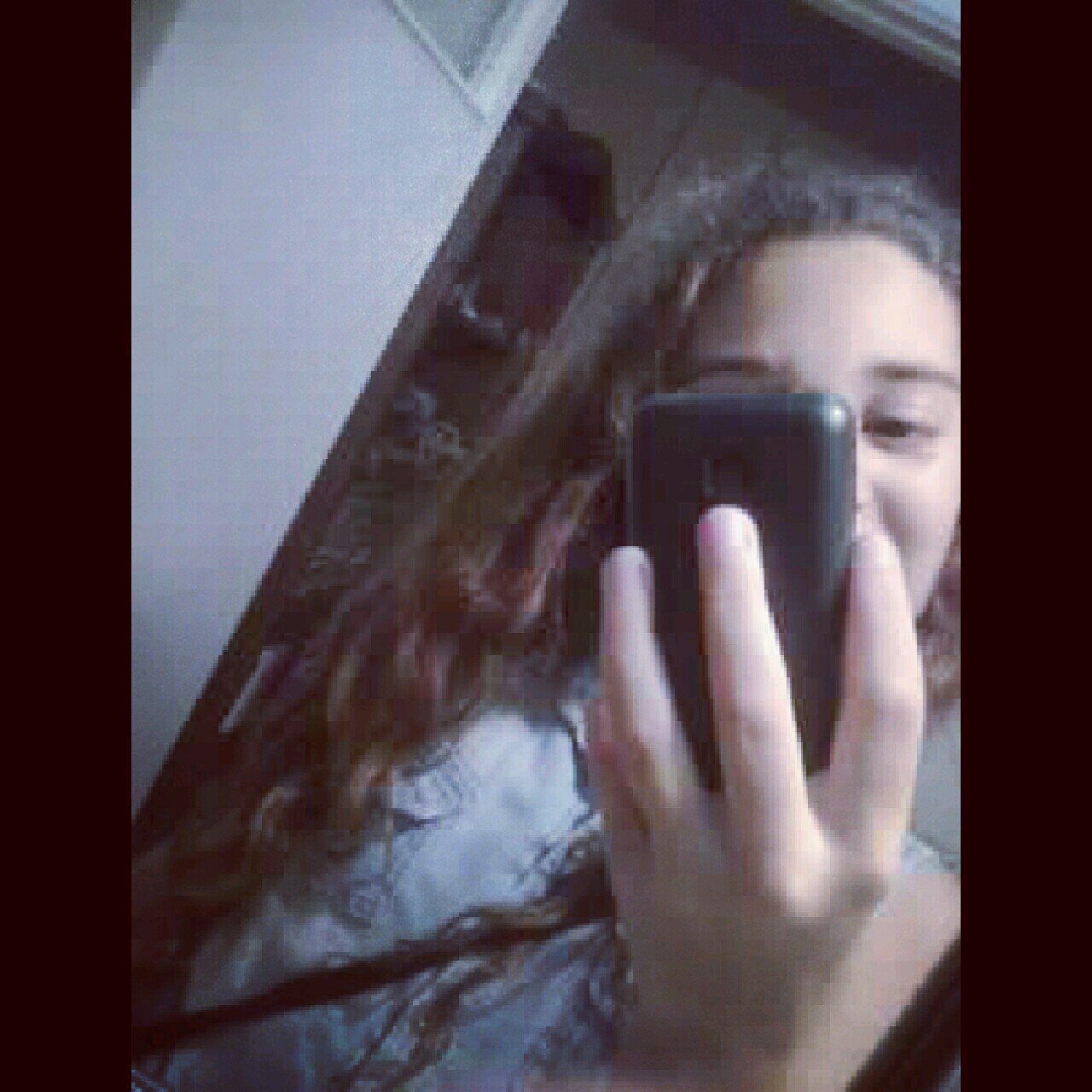 hi, I'am Tatu, Instagram:_tatuu , facebook: Tatu Cai , Line:Tatty ..~~Sigo A todos Los qe Me siguen~~Pero aveses tardo porqe qisa no me conecto en twitter, ok