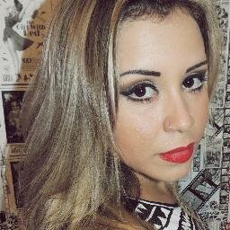 Designer de Sobrancelhas e Micropigmentadora, 19 anos