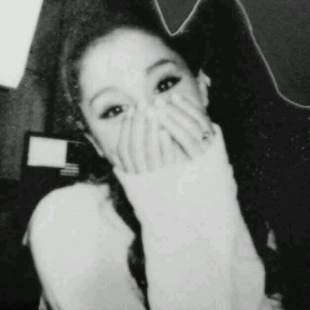 Hiiiiiiiiiiiiiiiii years 11 i love One Direction Ariana Grande Follow me Follow Back One direction Ariana Grande my are my life Idols #Arianator #Directioner