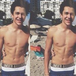 austin followed u and know that you exist!! He probably see you on his TL all the time :) main: @espinxsah