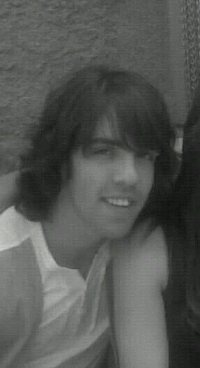 NORMAL,SENCILLO UN POCO ACELERADO...DEPORTISTA ¿QUE MAS? este soy yo!cansado de gente falsa hay gente que vale la pena y gente que da pena