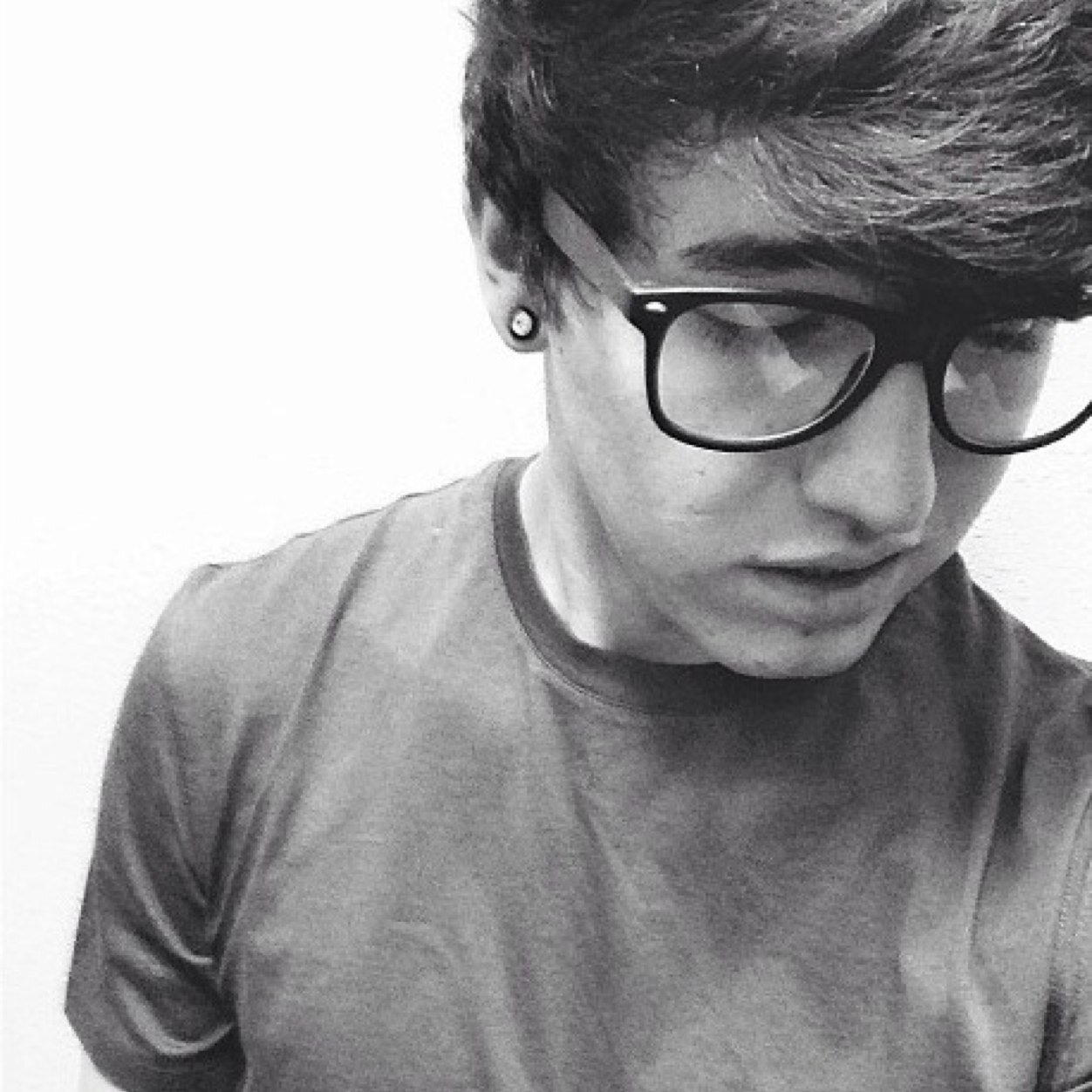 You got a free follow. Follow @CloudyyWithJc, if you havent yet. Helping people get one follower closer to their goal.